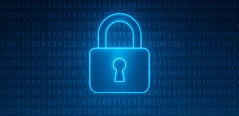 Candado digital sobre fondo de código binario que representa protección contra ciberataques, seguridad empresarial y evitar pedir un ERTE por ciberataque.